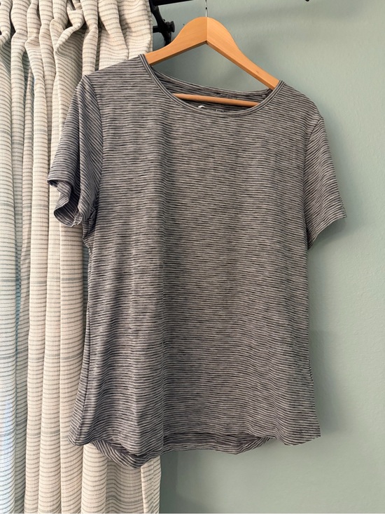 Zyia Active Tops - Zyia Active short sleeve black striped tee new size XL